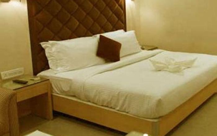 Hotel Sadanand