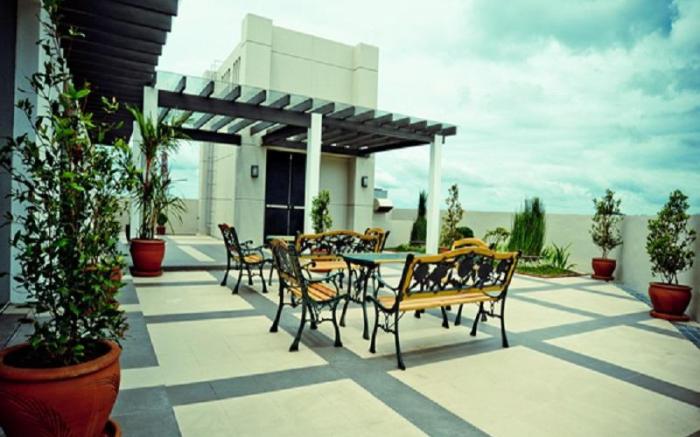 SanTomas Suites