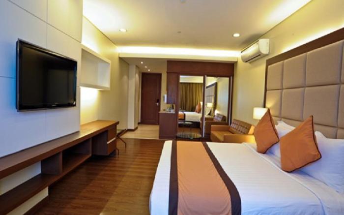 SanTomas Suites