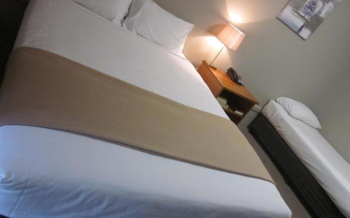 Cosmopolitan Motel & Serviced Apartments
