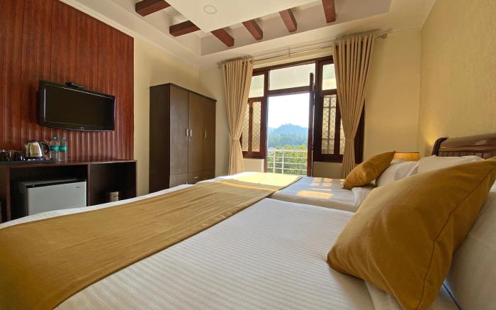 Hotel Nirvana Palace Near Parmarth Niketan