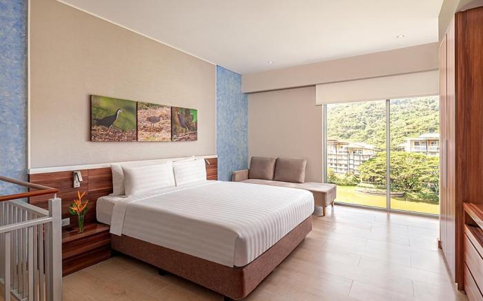 Pico Sands Hotel