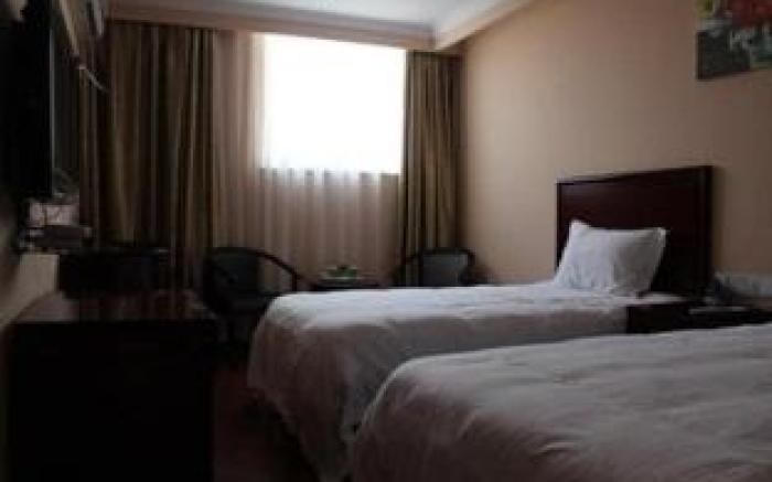 GreenTree Inn ZhenJiang Jurong New Bus Station Express Hotel