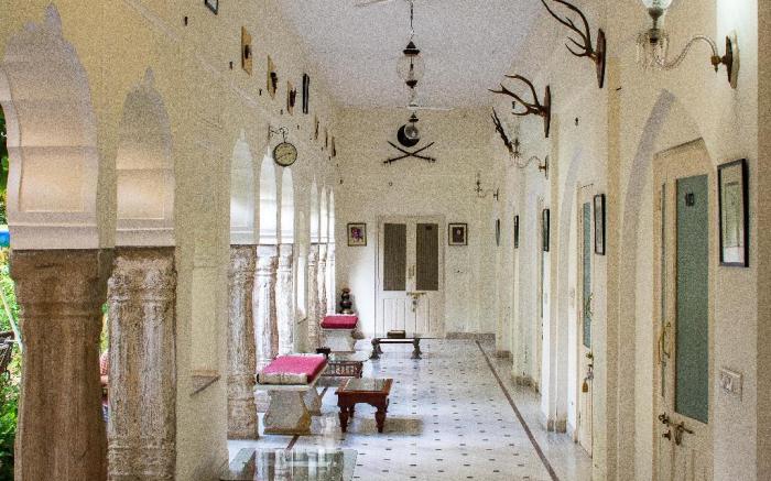 Castle Khandela Hotel