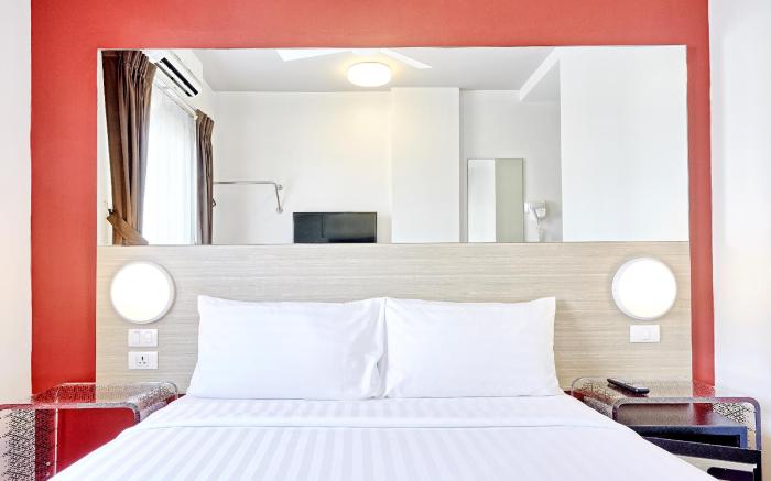 Easy Planet Phuket, Patong