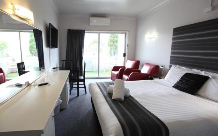 The Esplanade Motel