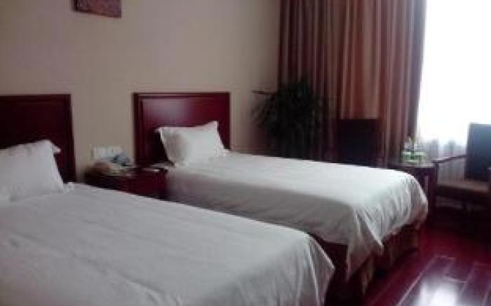 GreenTree Inn Jinan Pingyin Express