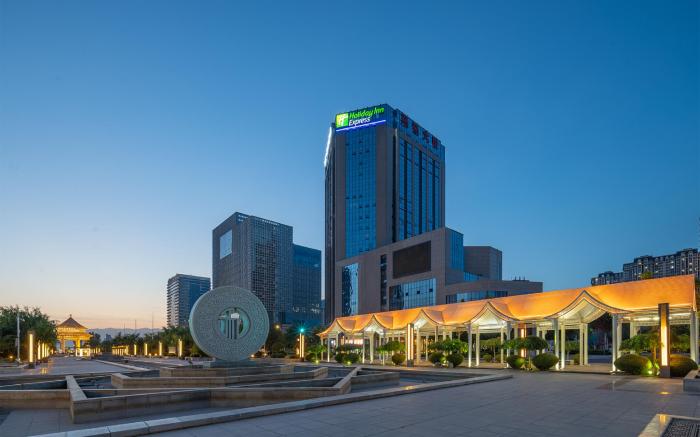 Holiday Inn Express Yinchuan Yuehai By IHG