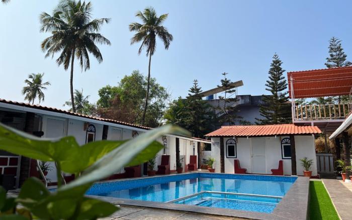 La Paulo's Beach Resort Morjim Goa