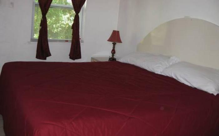 Glades Motel - Naples