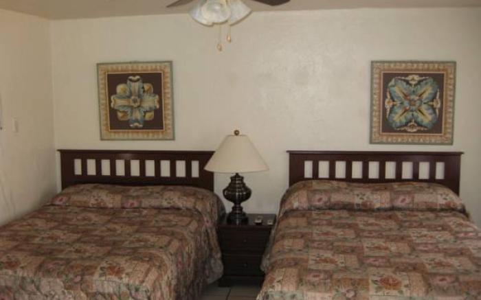 Glades Motel - Naples