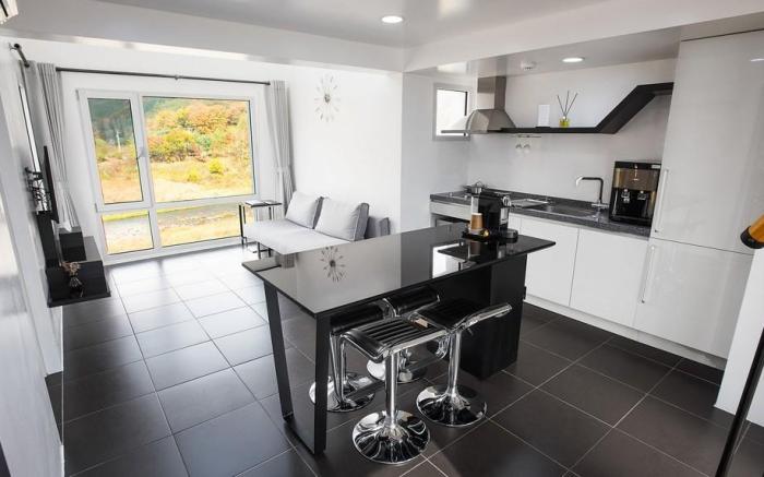 Wonju John and Jane Pool Villa