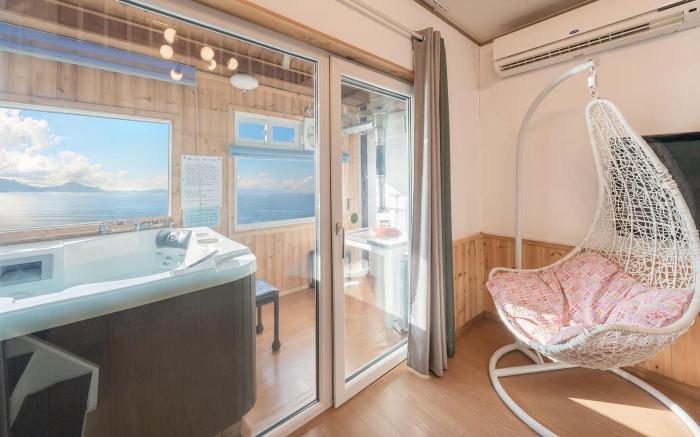 Ganghwado Pension Haemiru Spa Pension