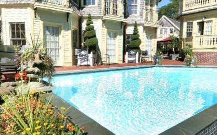 Brass Key Guesthouse Adults Only
