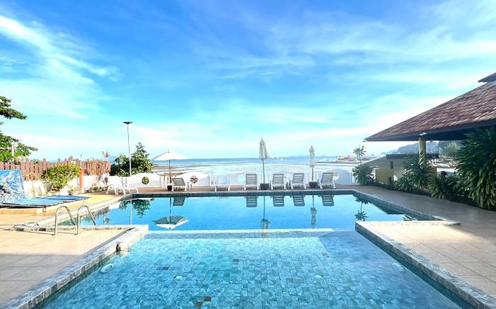 Anyavee Chom By The Sea