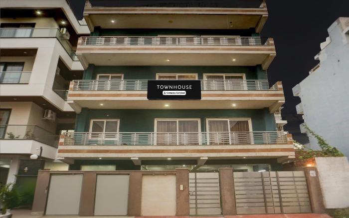 Hotel O Subhash Chowk Near Medanta Hospital Formerly L B Residency