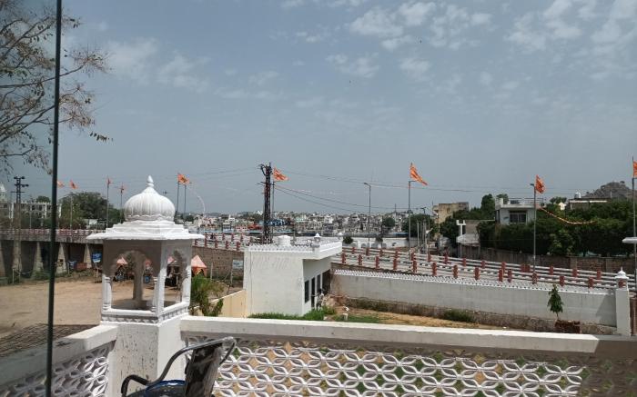 L S Haveli - A Heritage Lake View Haveli