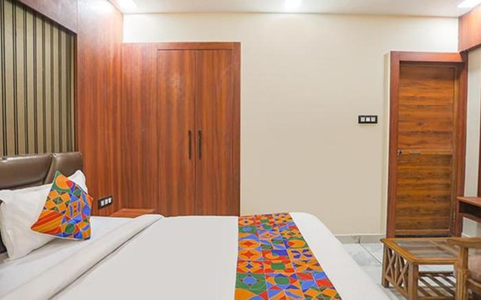 FabHotel The Treenity House