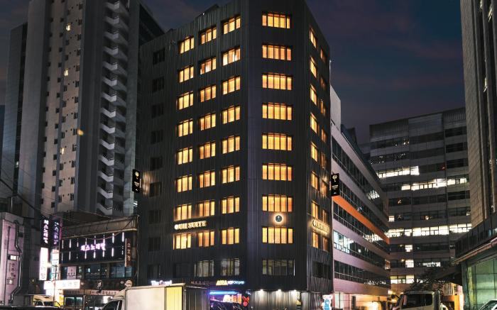 UH Suite Central Seoul