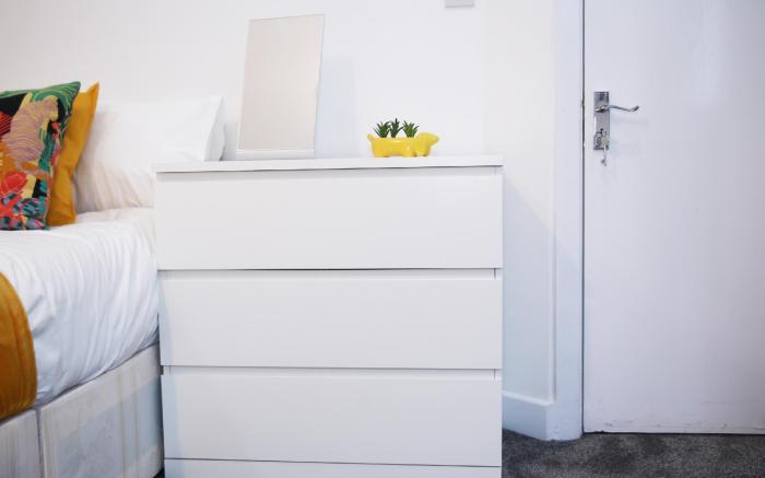 South Harrow Apartment