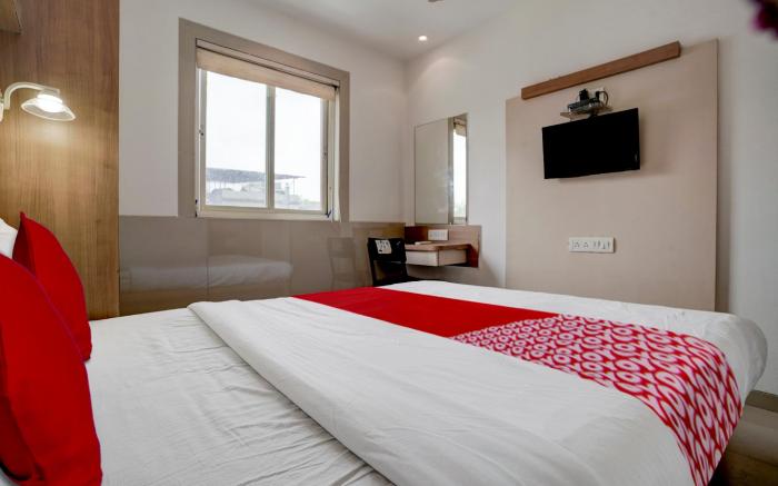 Hotel O Everest Lodging Vashi