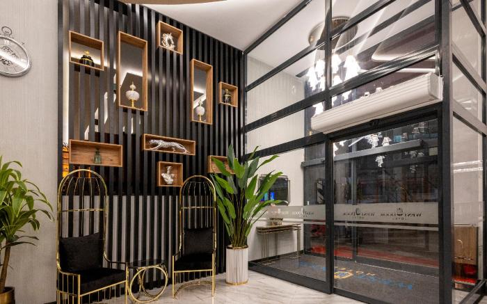 Westdoor Hotel