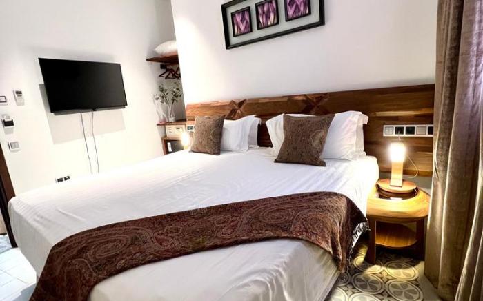  Anahita Boutique Hotel