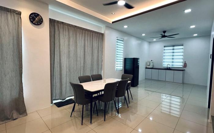 Tmn Kekwa双层半独立 Alor Setar (12-14人) 靠近Langkawi 码头