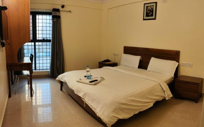 The Lounge Business Hotel
