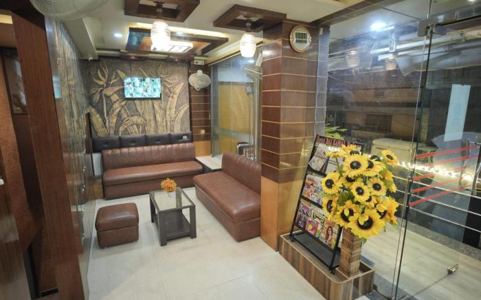 Hotel RajKamal Near Varanasi Railway Station