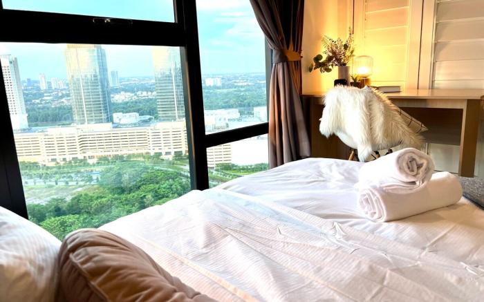 Bathtub Suite JB Mosaic @ 4BR (High Floor)12-16pax