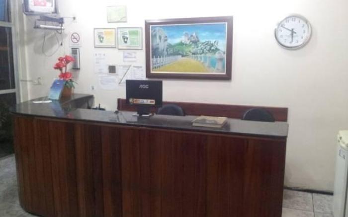 Hotel Monolitos