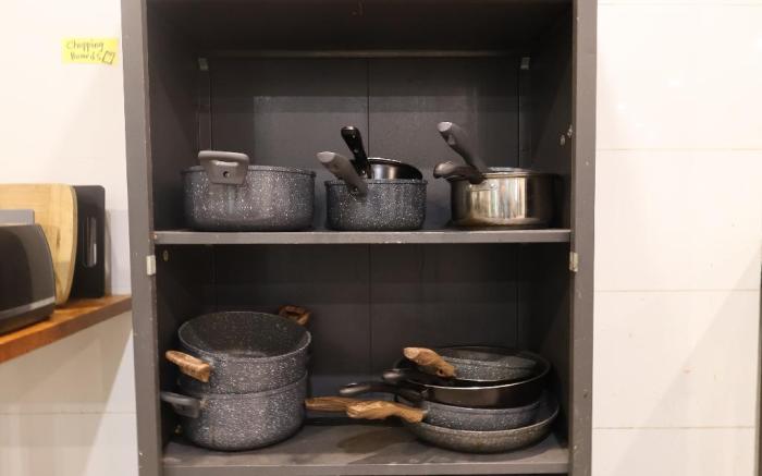 Perth City Backpackers Hostel - Valid Passport Required for Check in