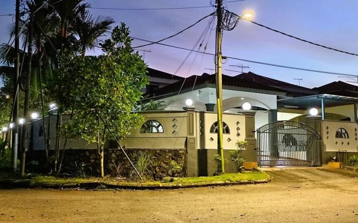 Corner SemiD Bungalow with an outdoor Mini Pool