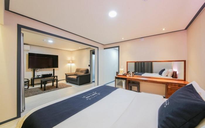 Jeonju Uadong Hotel Luna