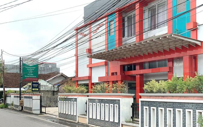 Urbanview Hotel Niraz Syariah Banjarmasin by RedDoorz