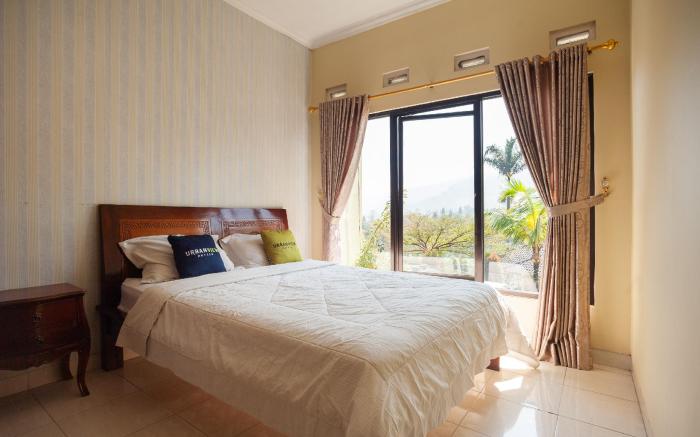 Urbanview Resort Syariah Khansa Cisarua Puncak by RedDoorz