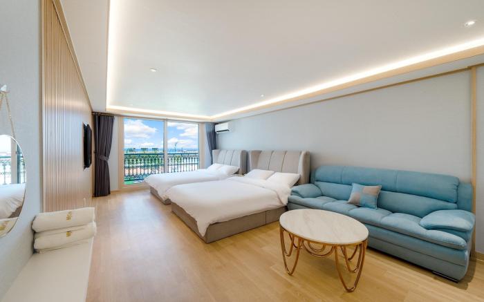 Donghae badae meomuleuda