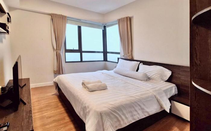 AmbiHOME Deluxe 3BR Masteri Thao Dien T5 view LM81