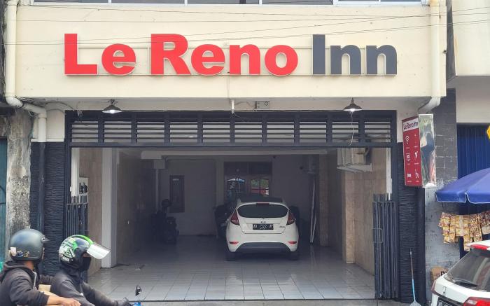 Urbanview Le Reno Inn Wirobrajan by RedDoorz