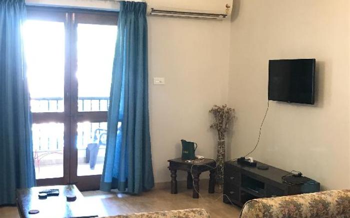 Pool and Garden Facing Apartment in Riviera Foothills Near Baga, Arpora