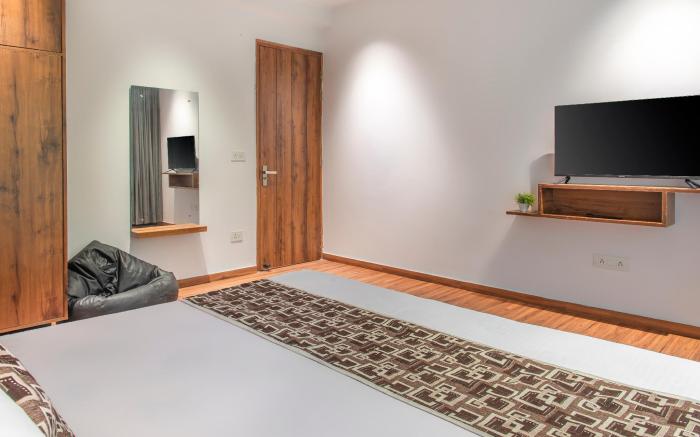 Hill crest 3 bedroom  apartment with mountain view