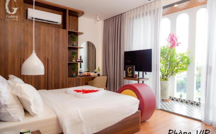 Galaxy Hotel 3