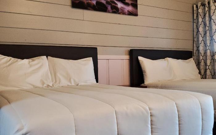 Hollywood Gardens Inn & Suites