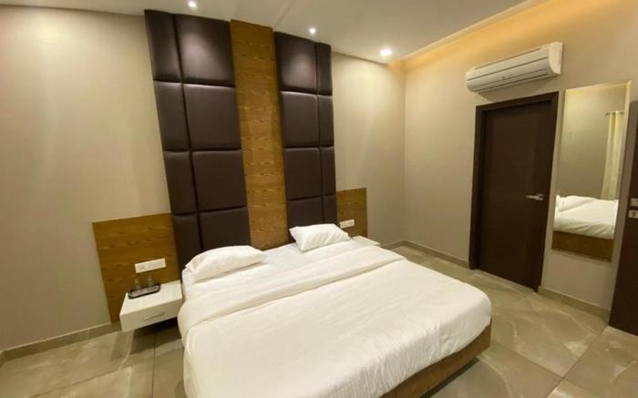 Hotel The Retro Regency