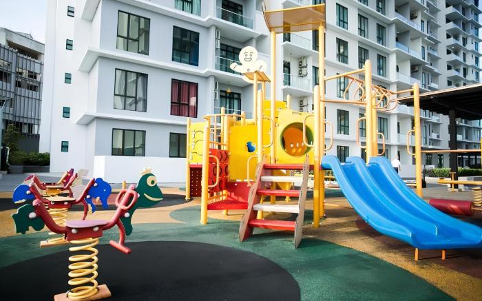 Paradigm Mall Platino Apartment 2BR 2FREE By Natol 
