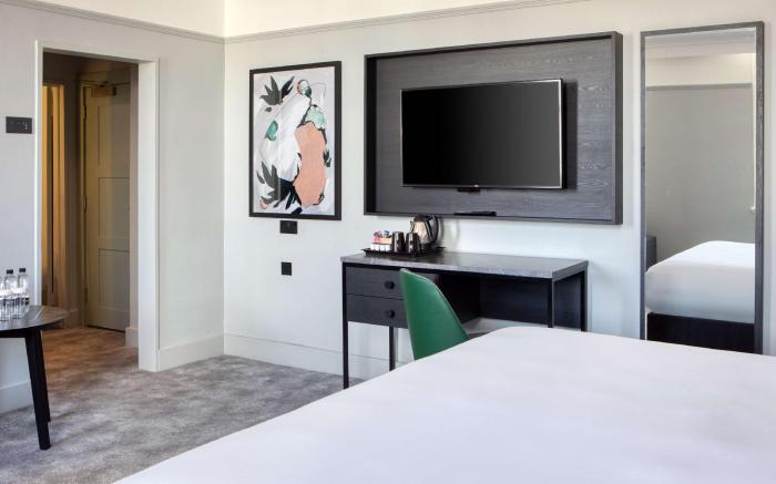 DoubleTree by Hilton Brighton Metropole