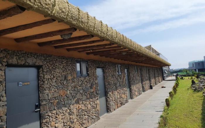 Seogwipo Horang Horang Pension