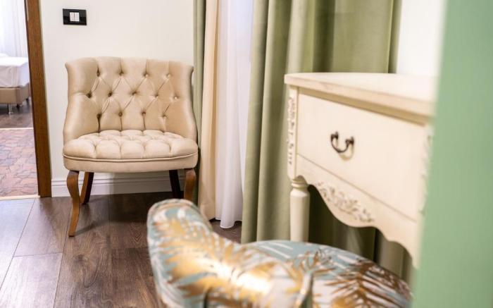Chic Boutique House