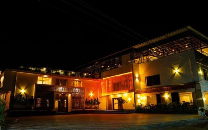 PURPLE  HOTELS & RESORTS